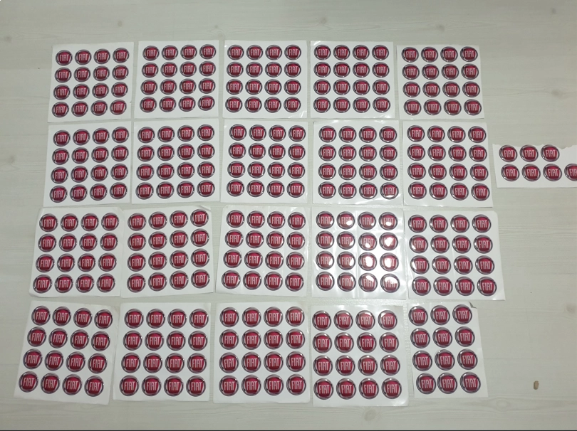 resimler/genel/FİAT JANT KAPAK ARMASI YAPIŞMA